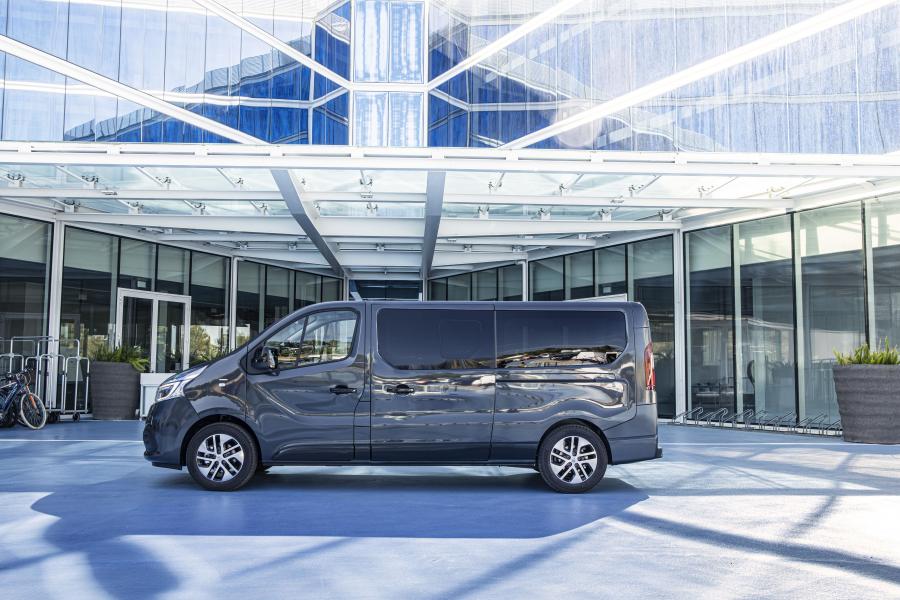 Renault Trafic SpaceClass LWB (X82) 2019 года  (фото 11 из 16)